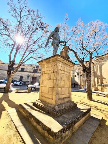 Estatua a Andrés de Vandelvira