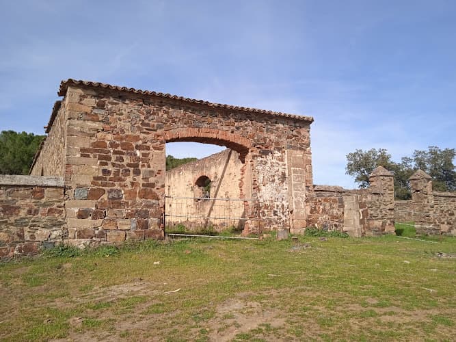 RUINAS DEL ANTIGUO HOTEL DE LA ALISEDA