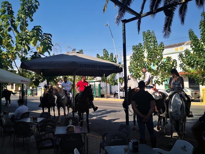 La Cueva Pub